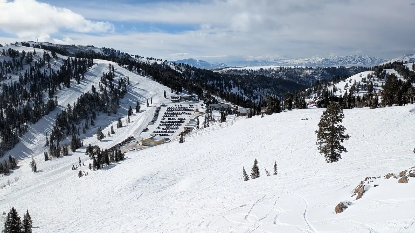 Powder Mountain, 瓦薩奇山脈