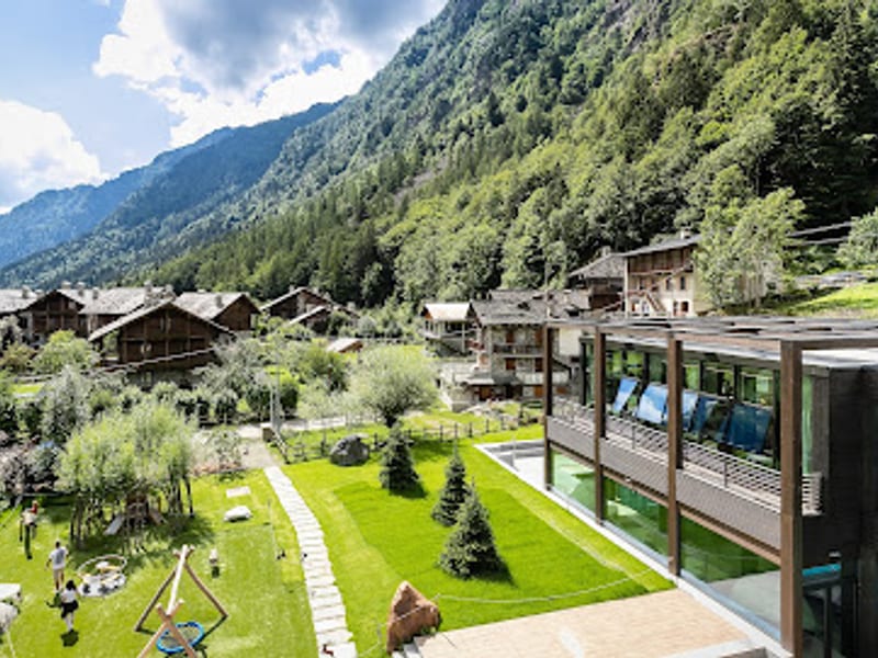 Hotel NH Collection Alagna Mirtillo Rosso