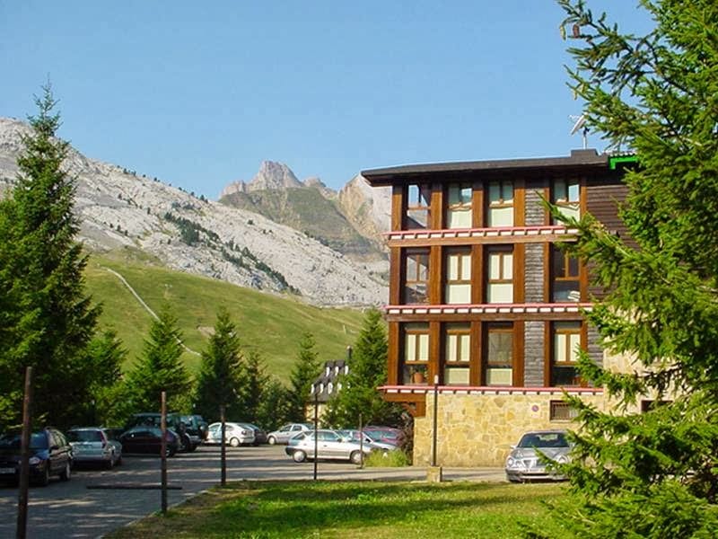Candanchu Hotel