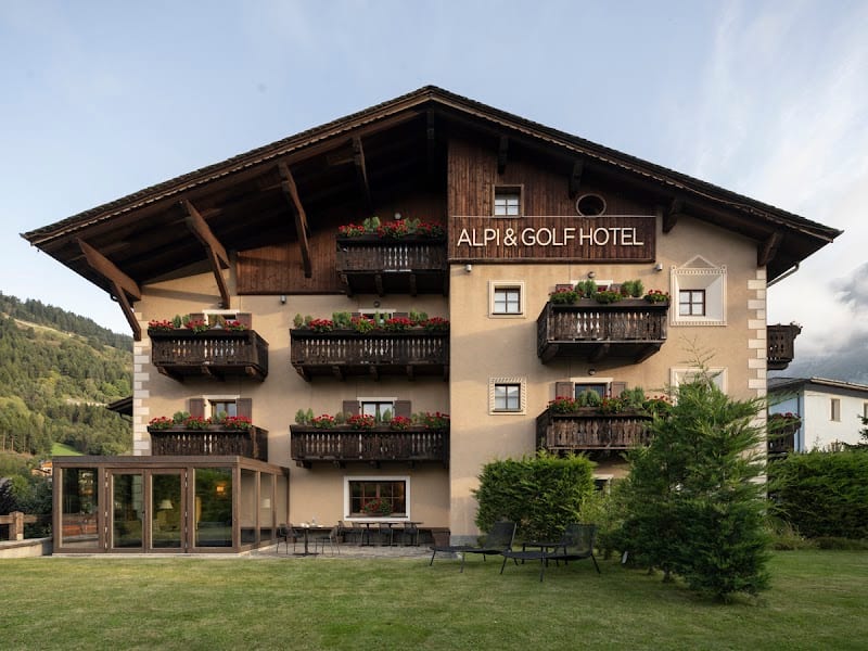 Hotel Alpi & Golf - Small British Alpine