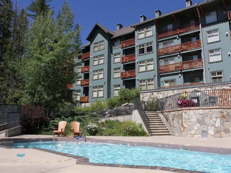 Snow Creek Lodge & Cabins