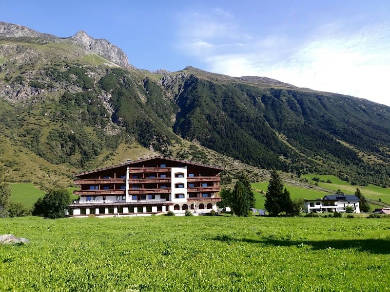Alpenhotel Tirol