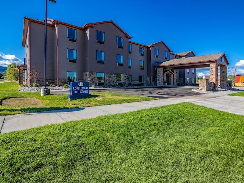 Cobblestone Hotel & Suites - Victor