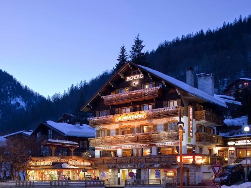 Hôtel la Montagne Restaurant Le Petit Montagnard