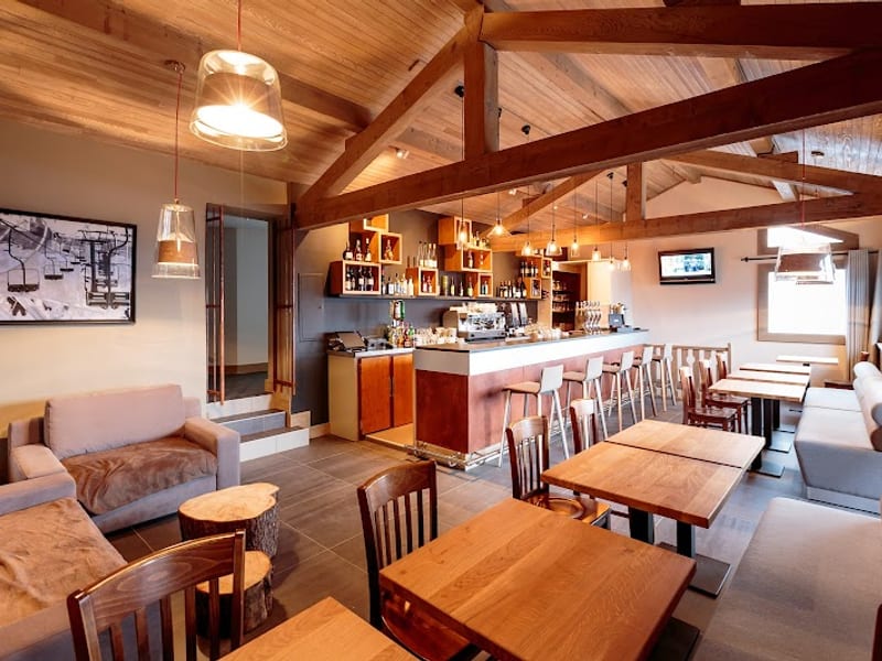 Le Hillary Hôtel & Restaurant