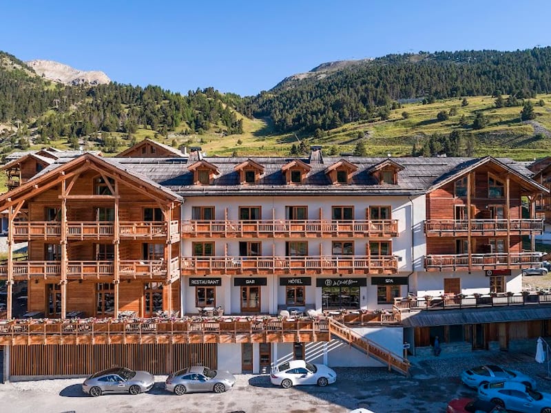 Le Chalet Blanc Hotel & Spa