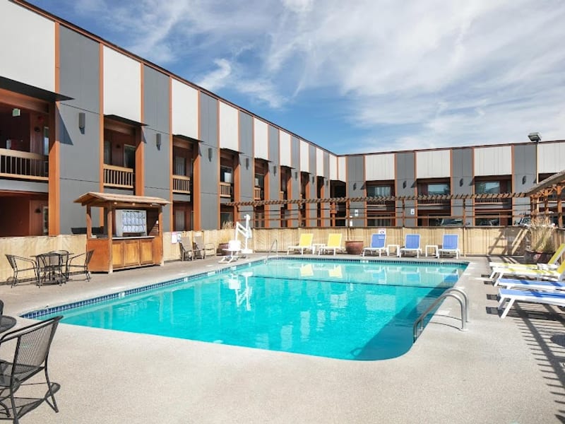 Waypoint Hotel