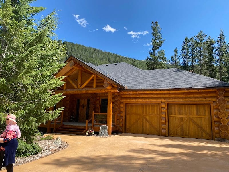 Horsethief Lodge by High Country Properties