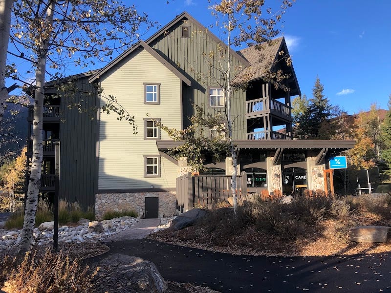 Tamarack Lodge