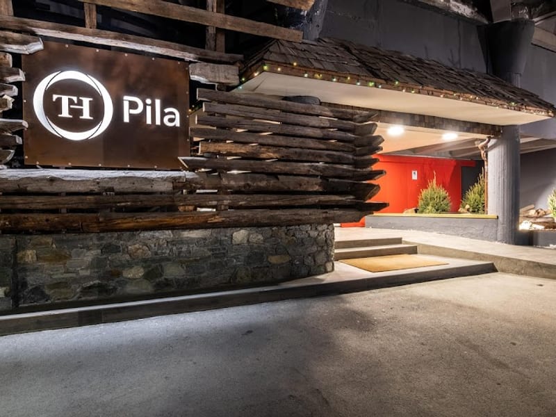 TH Pila • Hotel