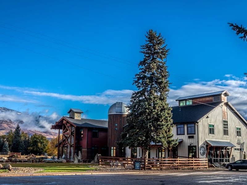 Compass Rose Lodge