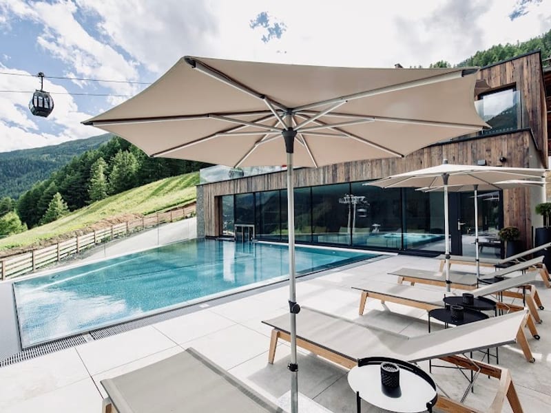Grünwald Resort Sölden - Ferienwohnungen & Chalets mit Pool an der Skipiste