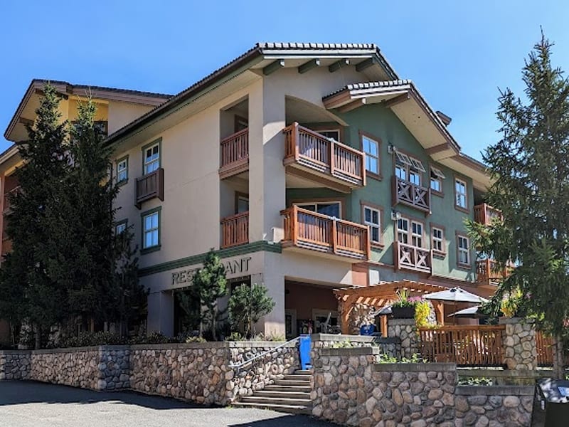 Fireside Lodge Hotel Sun Peaks