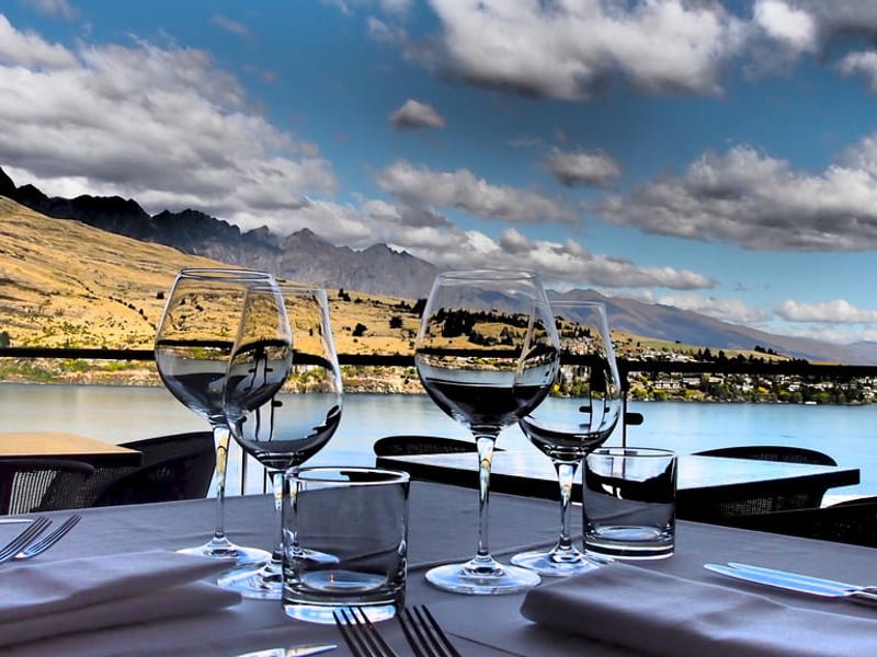 The Rees Hotel, Luxury Apartments & Lakeside Residences