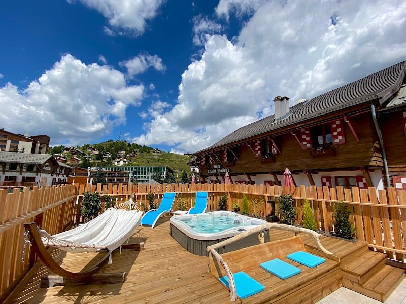 Le Chalet Suisse Hotel Restaurant